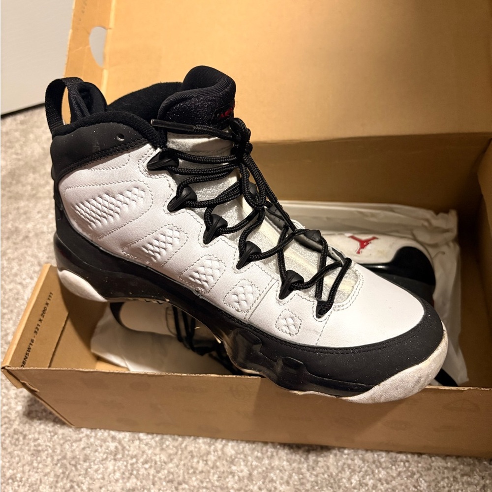 Jordan Women's Shoes Black and White